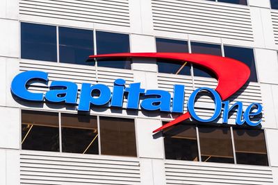 Capital One Stock: Is Wall Street Bullish or Bearish?